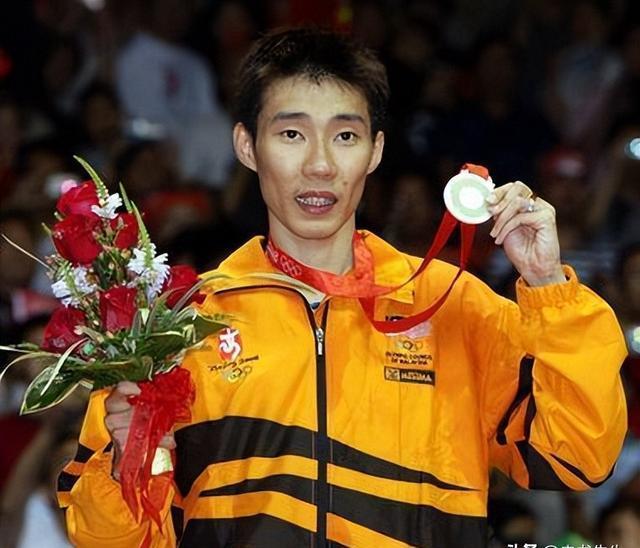 关于印尼羽毛球队力克日本羽毛球队,李宗伟完成帽子戏法的信息 关于印尼羽毛球队力克日本羽毛球队,李宗伟完成帽子戏法的信息