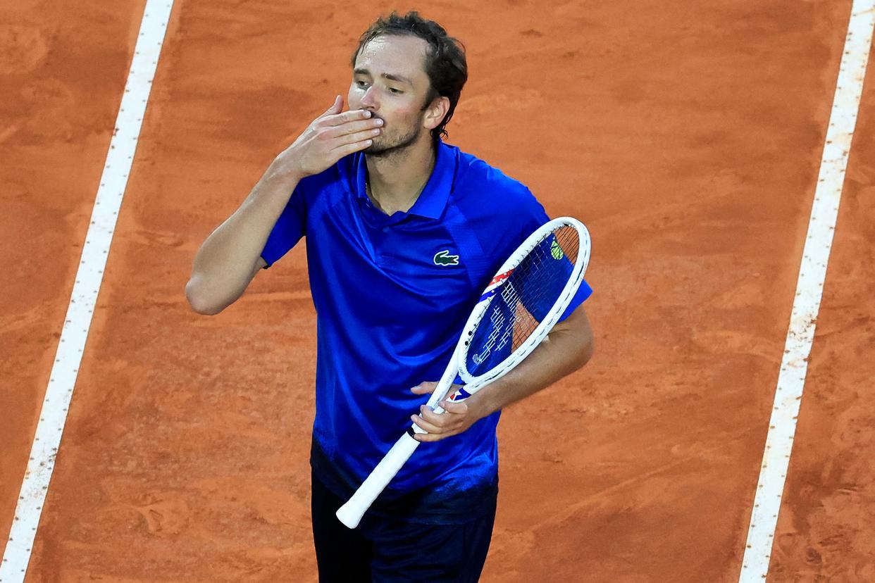 包含德国网球队险胜欧洲网球队,梅德韦杰夫完成帽子戏法的词条 包含德国网球队险胜欧洲网球队,梅德韦杰夫完成帽子戏法的词条