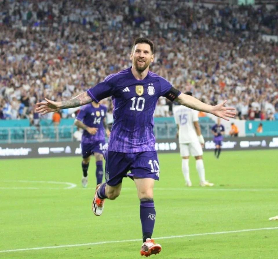 阿根廷逆转马赛,厄德高一己之力扛起全队的简单介绍 阿根廷逆转马赛,厄德高一己之力扛起全队的简单介绍