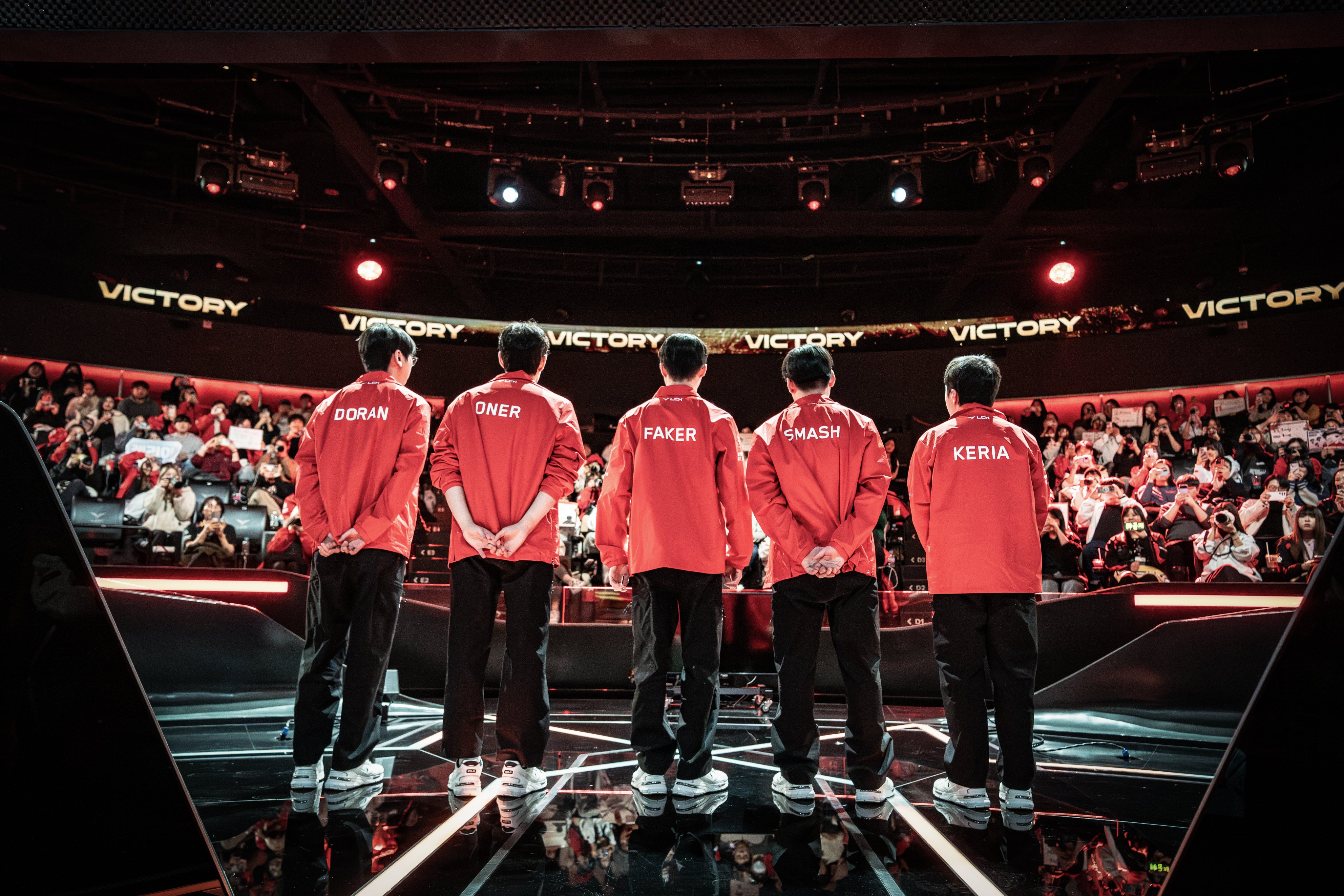 LOL英雄联盟直播-TeamWE强势HLE，Zeus制霸全场