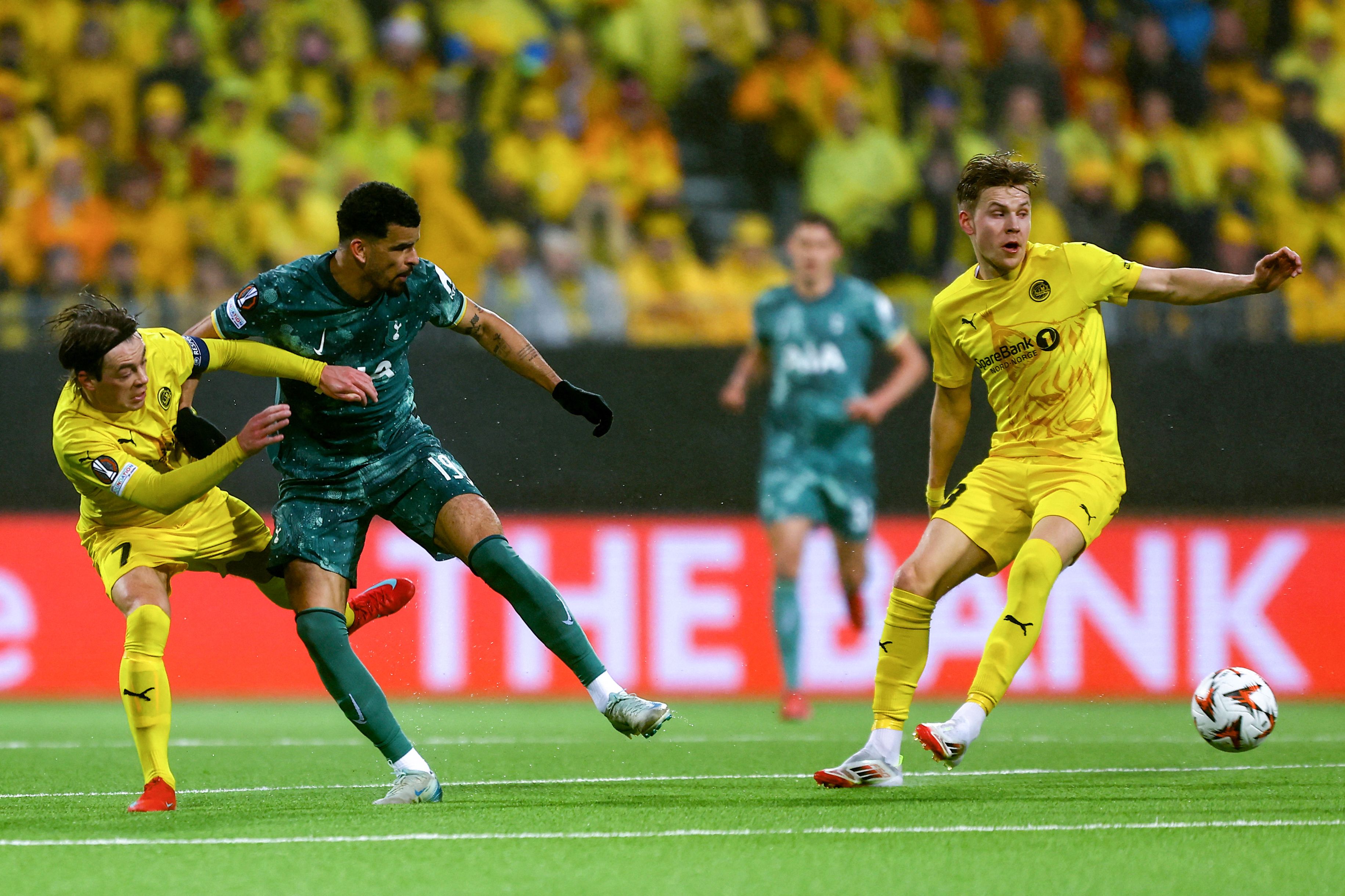 振奋人心:欧洲足球赛中球队的顽强拼搏!的简单介绍 振奋人心:欧洲足球赛中球队的顽强拼搏!的简单介绍