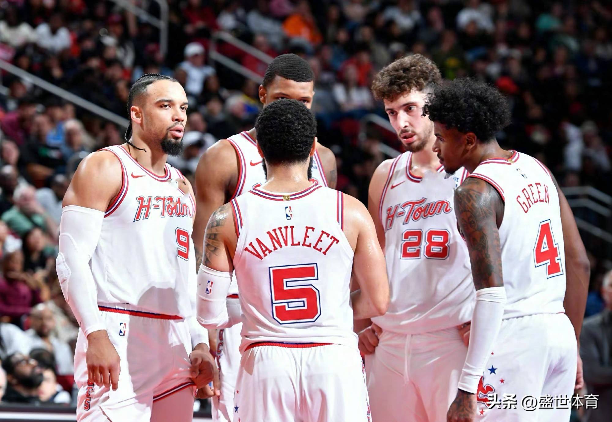 关于火箭新援表现抢眼，助球队连胜的信息