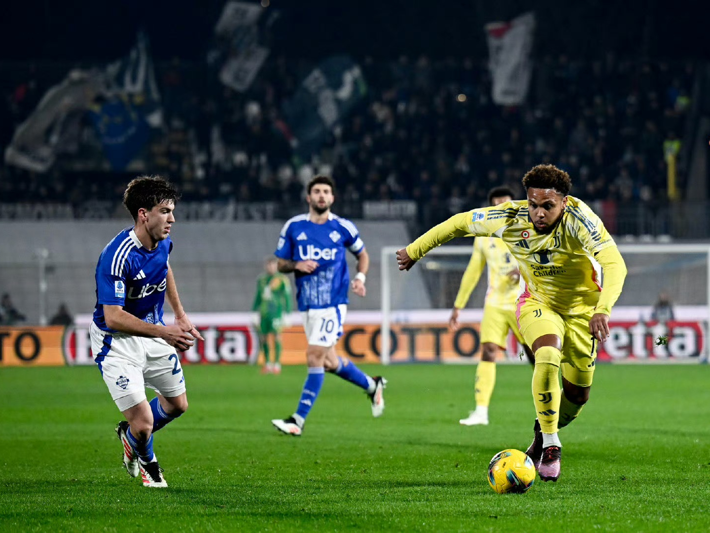 尤文图斯全华班出战,掀起一场进攻盛宴的简单介绍 尤文图斯全华班出战,掀起一场进攻盛宴的简单介绍