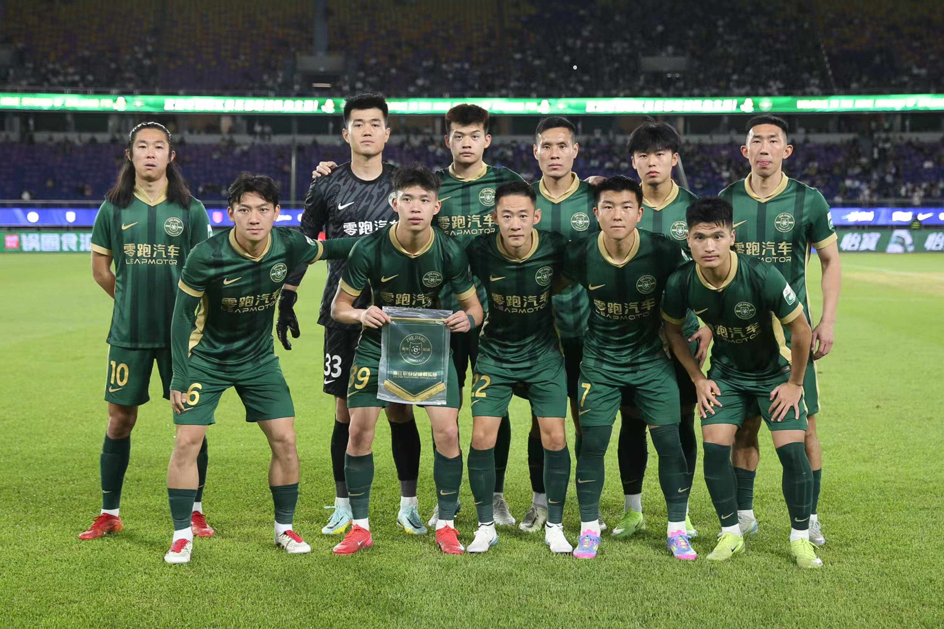 浙江男篮惊险取胜四川队,登上榜首的简单介绍 浙江男篮惊险取胜四川队,登上榜首的简单介绍