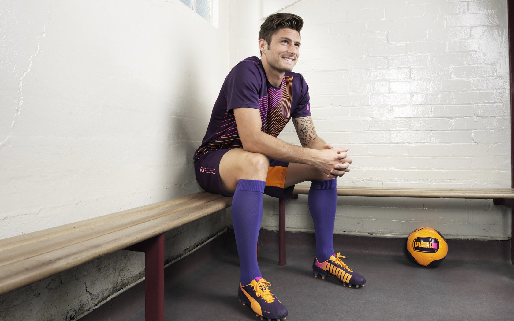 LOL英雄联盟投注竞猜-巴黎粉碎马德里竞技，三笘薰在欧冠决赛接管比赛