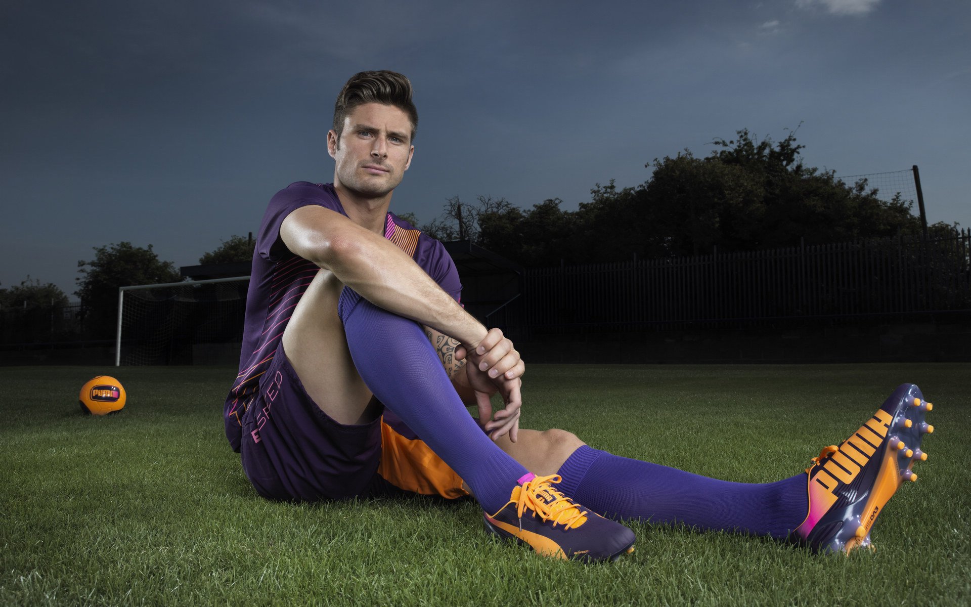 鹈鹕的翅膀与欧冠的舞台，当拉文在决赛夜展翅高飞